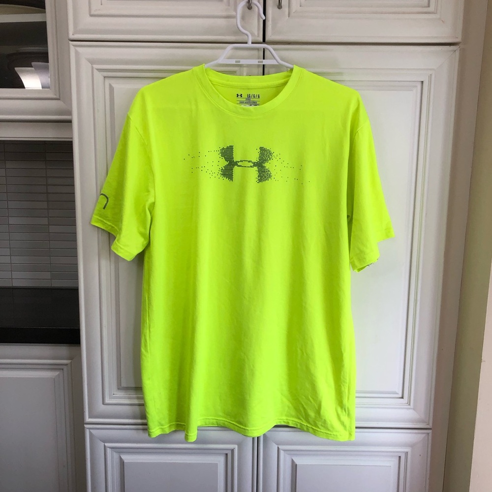 Under Armour Sick Kick men’s fitted athletic t-shirt